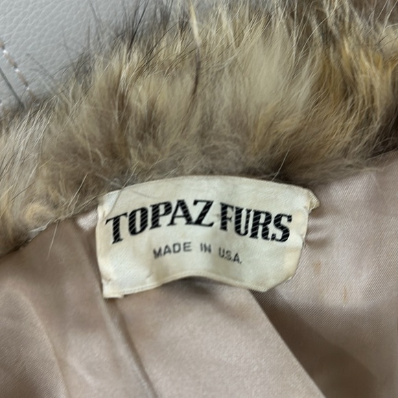 Vintage Raccoon Fur Coat with Raccoon Tails - Picture 10 of 10